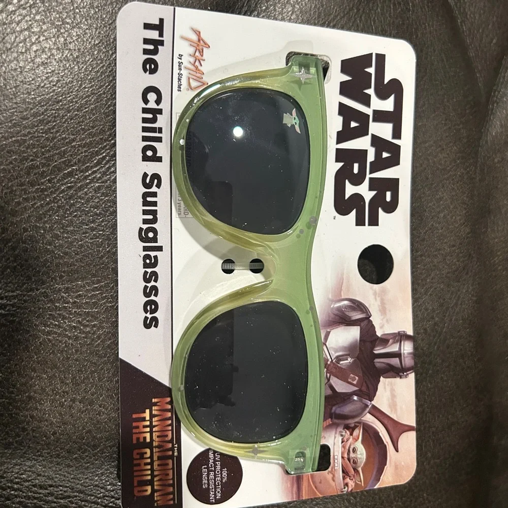 Star Wars The Mandalorian Green Sunglasses